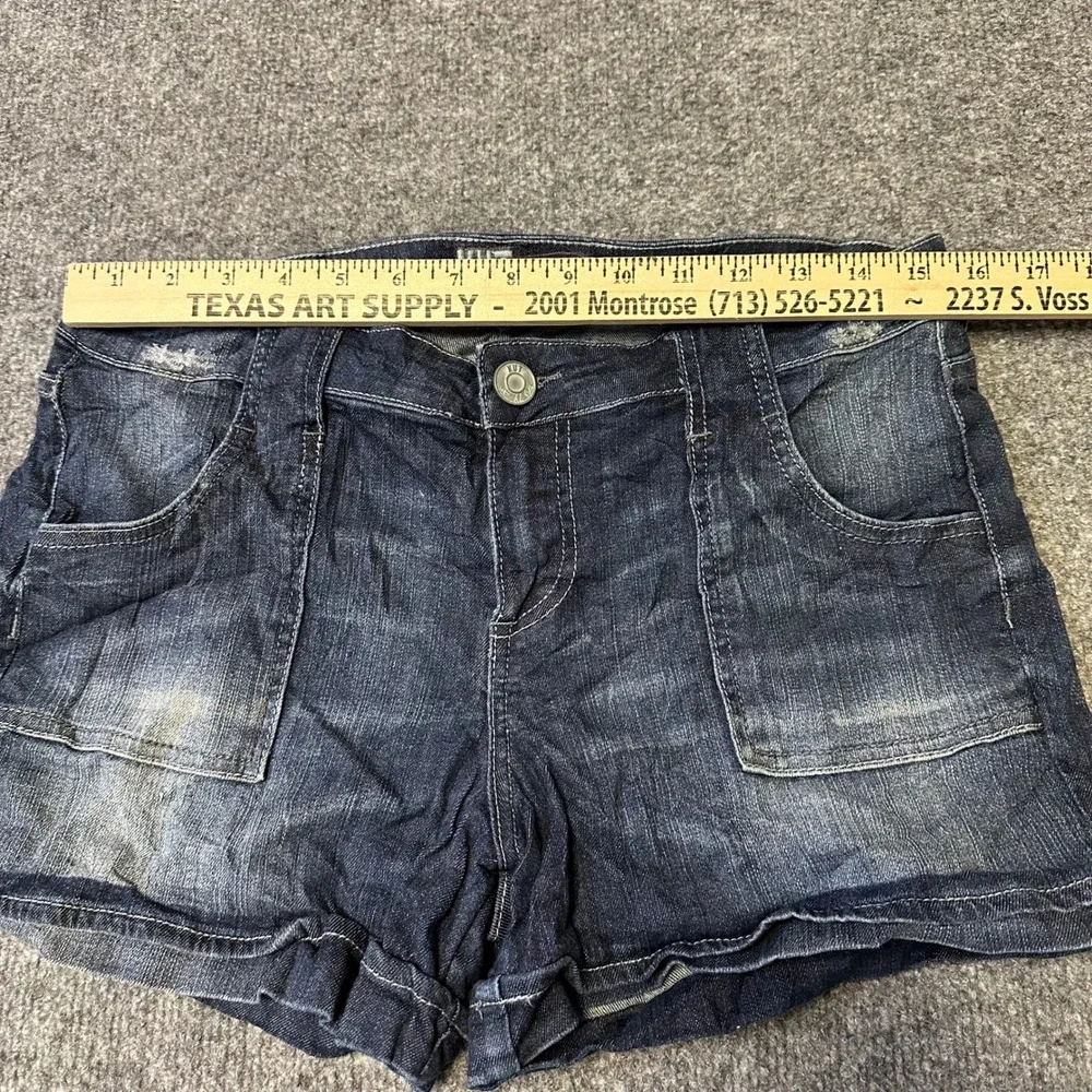 KUT from the Kloth Shorts Womens Size 10 Dark Wash Denim Stretch Distressed